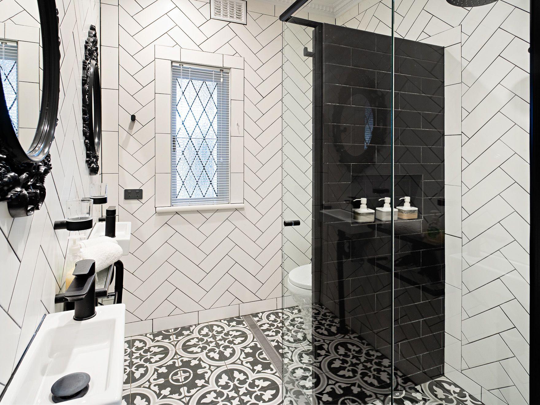 Anville Court Apartment *