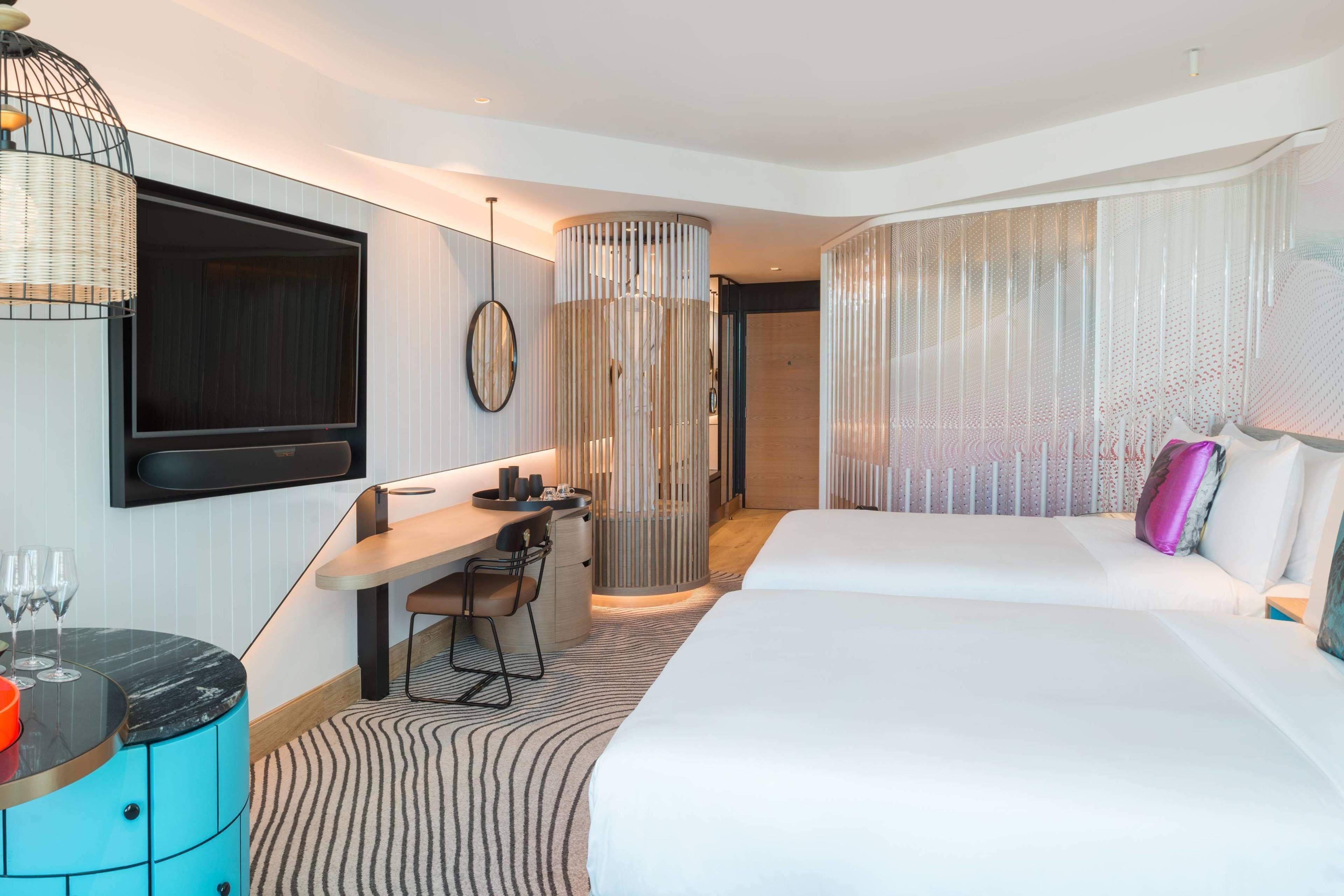 Hotel W 5*