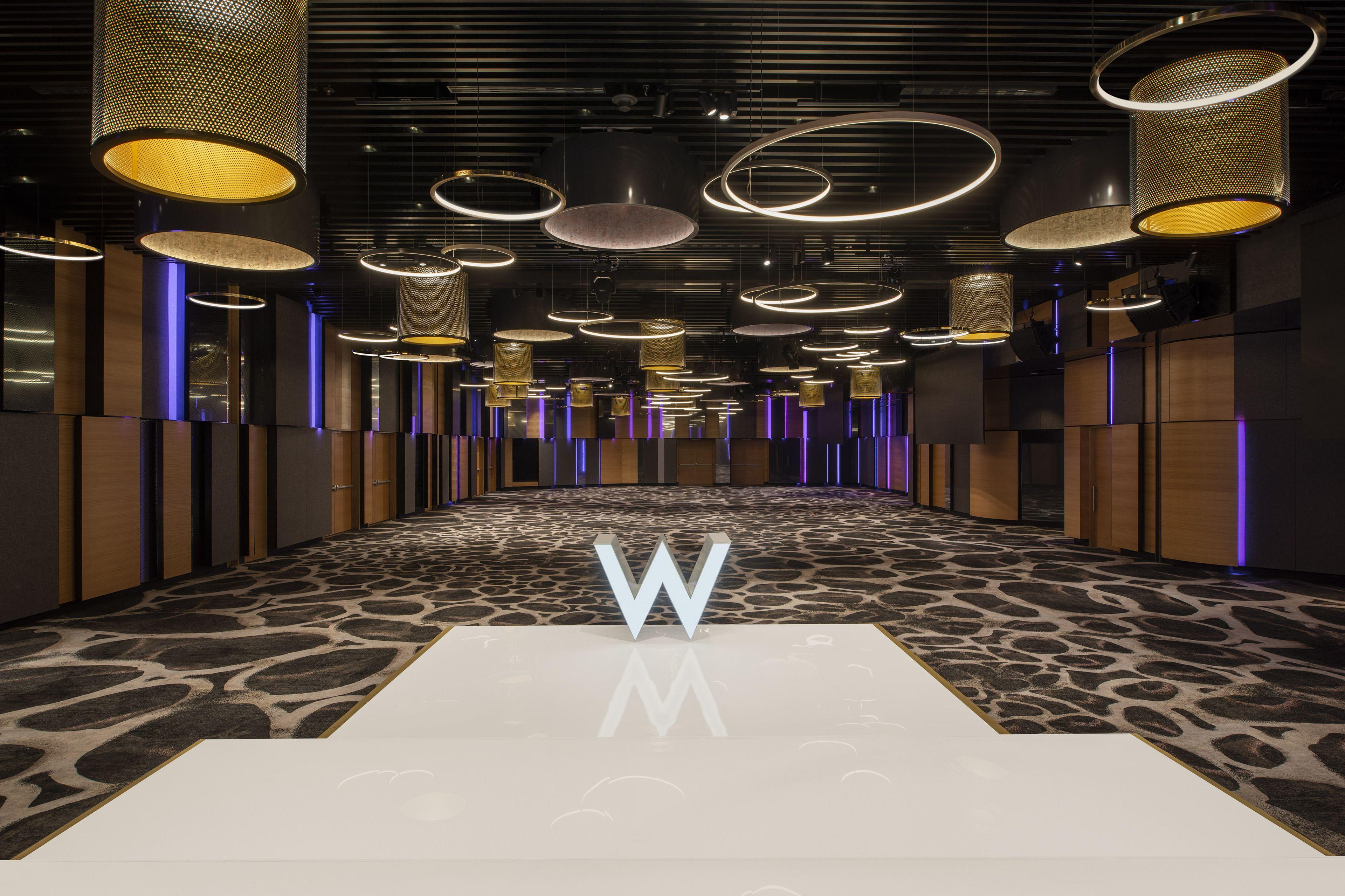 Hotel W 5*