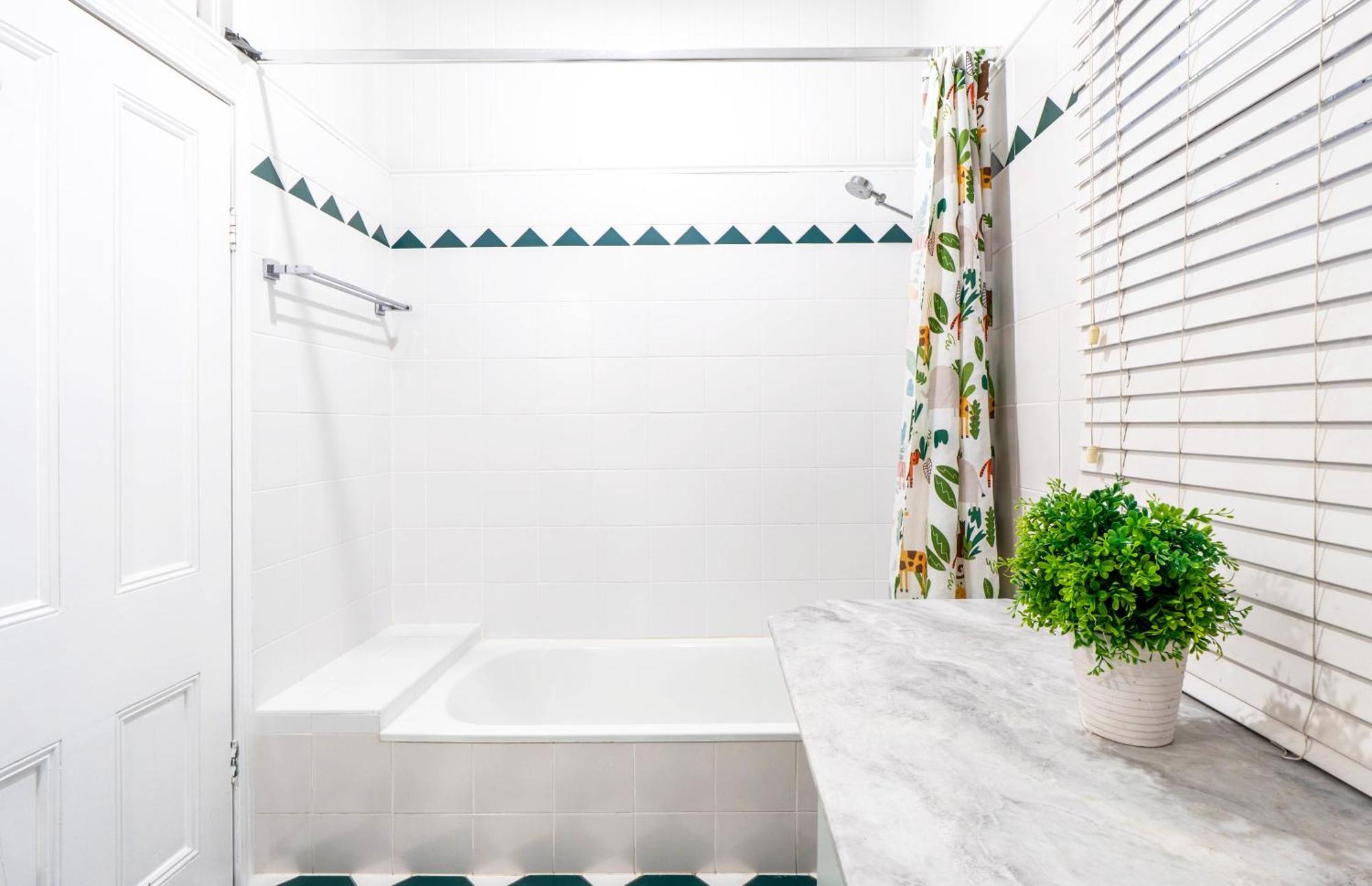 The Hunt House - Heritage Charm, Prime Location Holiday home Brisbane