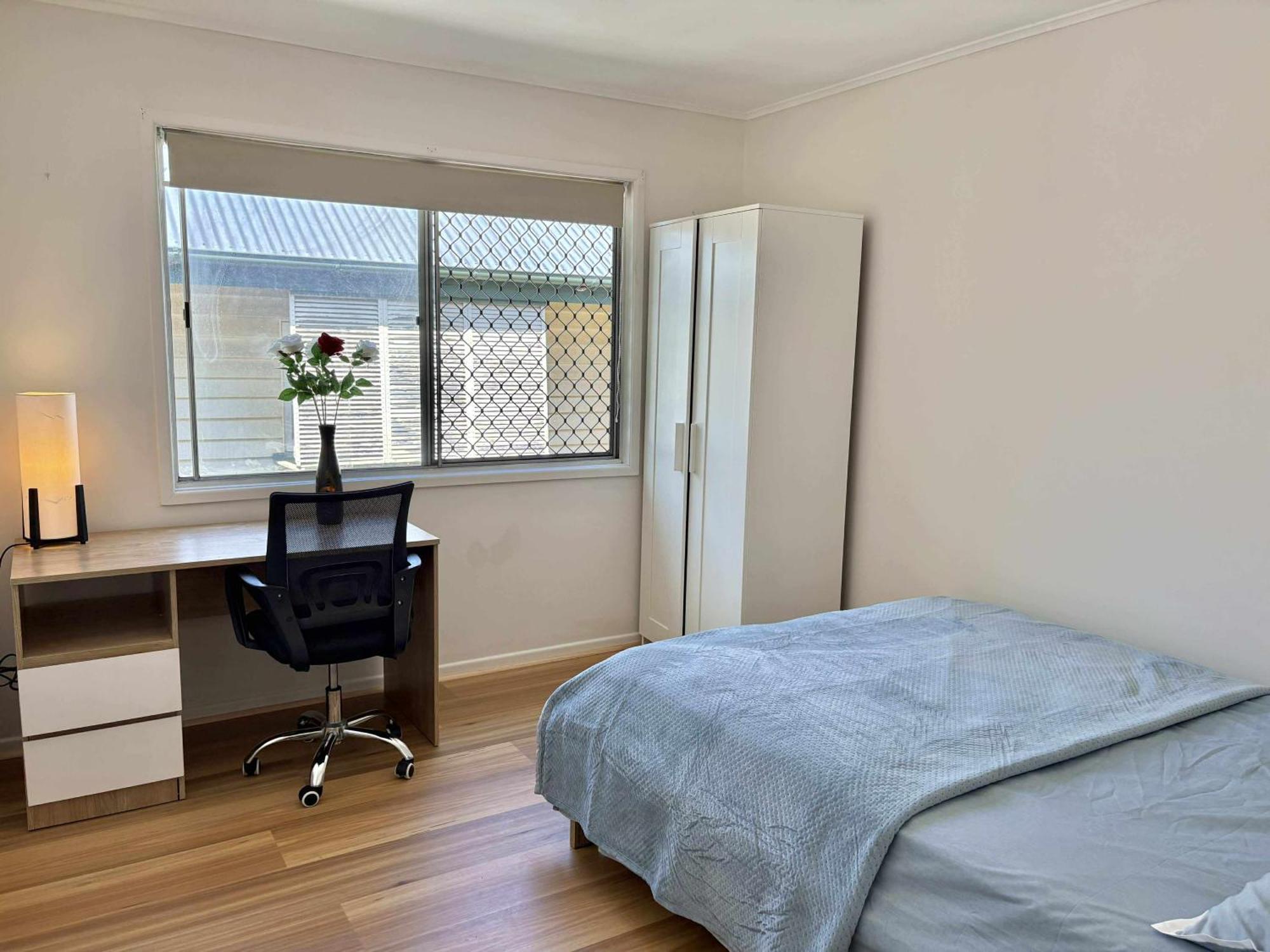 Welcome To Your Leafy Retreat In Graceville! Brisbane