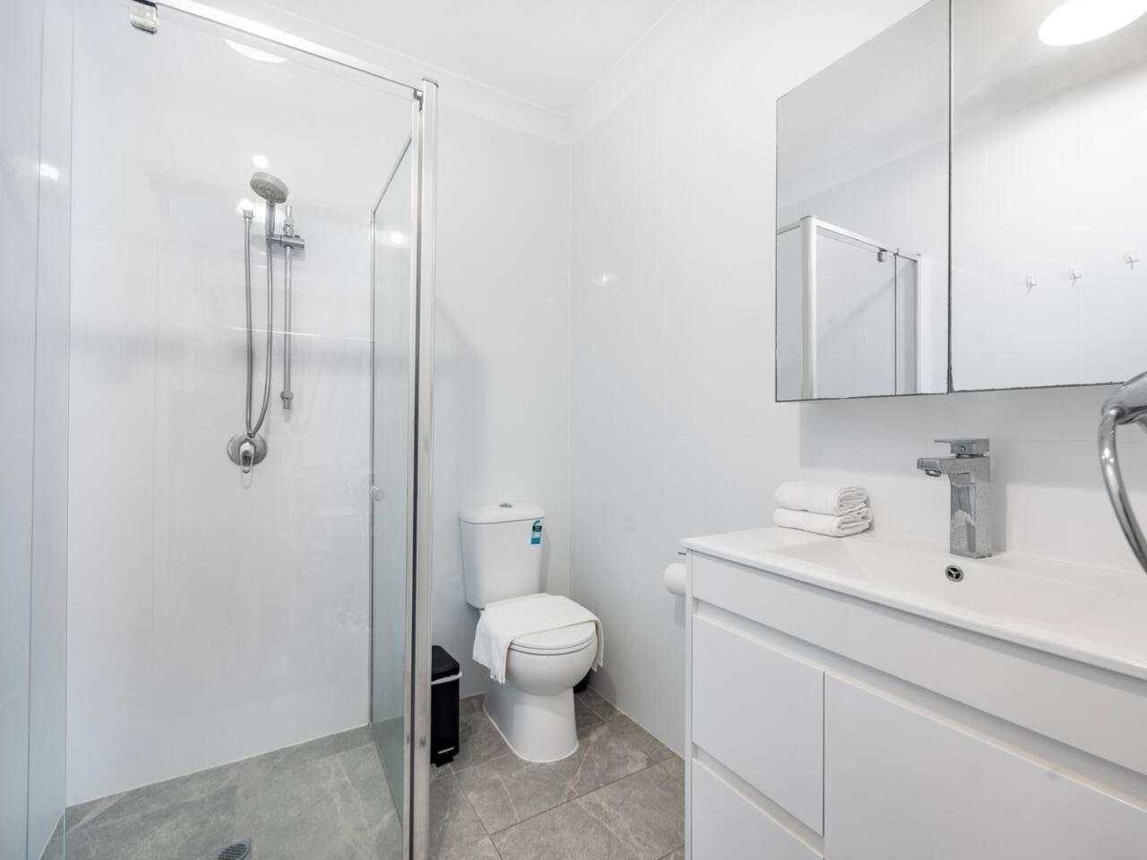 Holiday home Cozy Near Uq Walk To Shops And Transit *