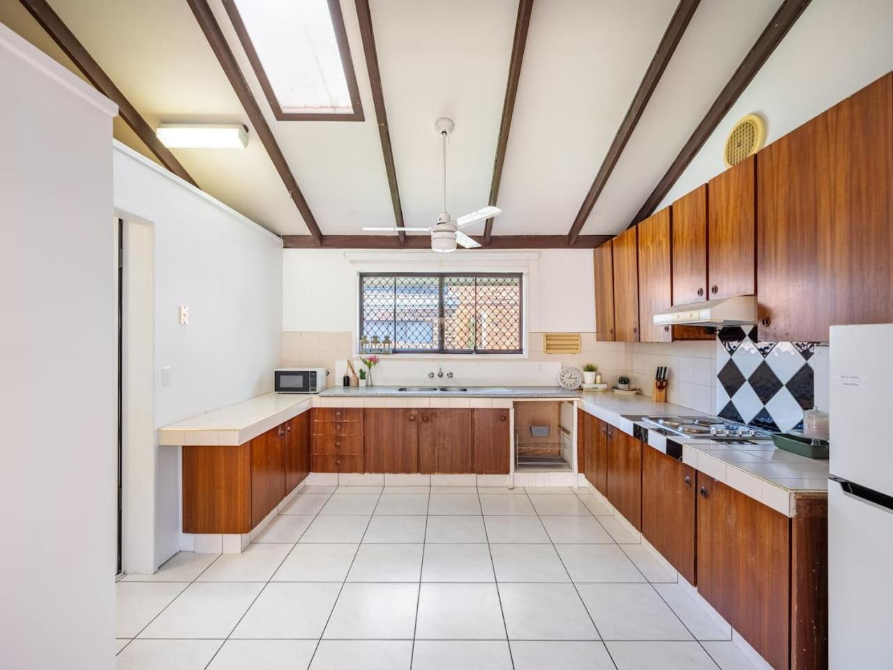 Sunny 2br In Prime Location Holiday home *