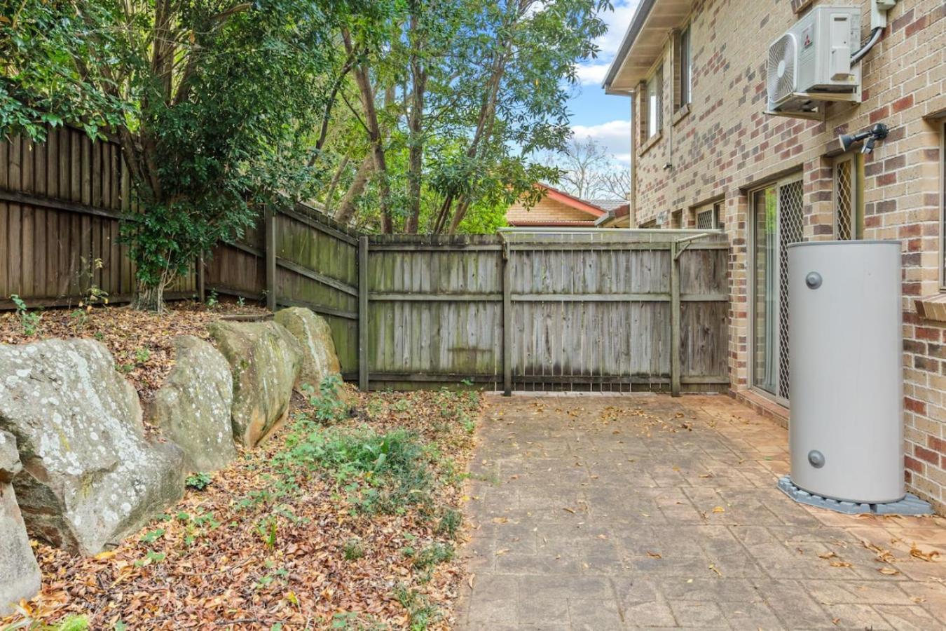 Holiday home 3br Townhouse Stylish Living In Sunnybank Hills *