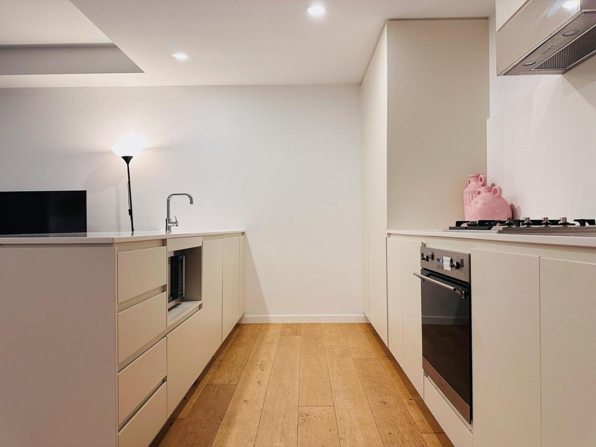 Toowong Cozy 2b2b Retreat With Balcony And Parking Apartment Brisbane