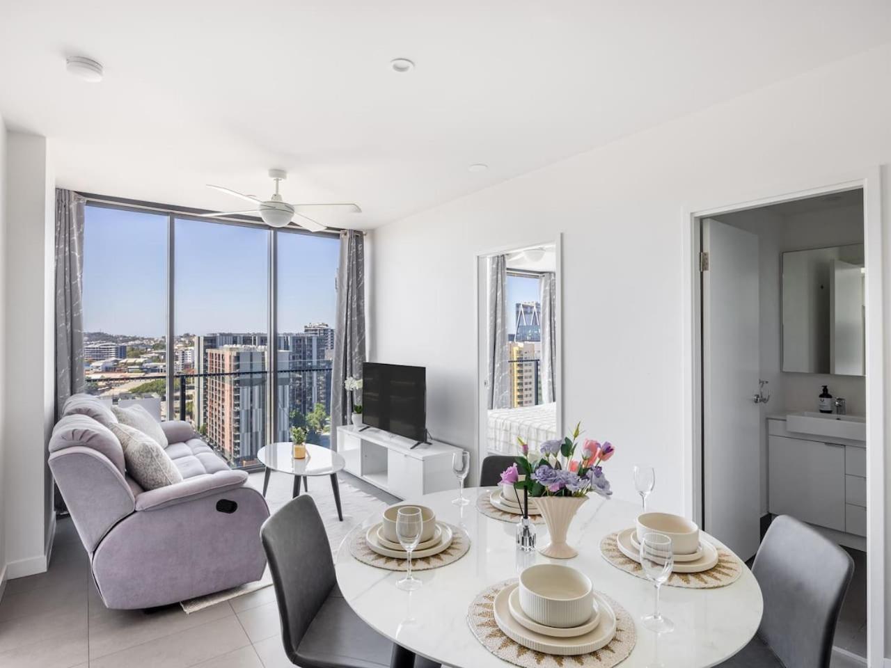 Apartment Modern 2br Views And Style Living *