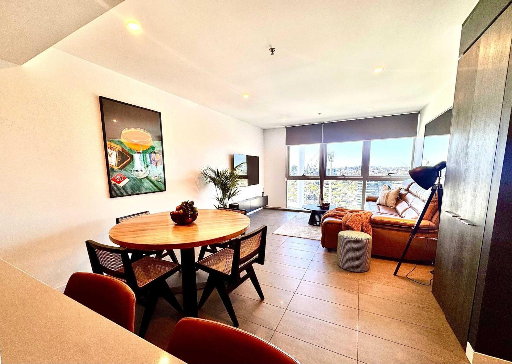 Sky-high Luxury Over The Gabba Views Pool Apartment *