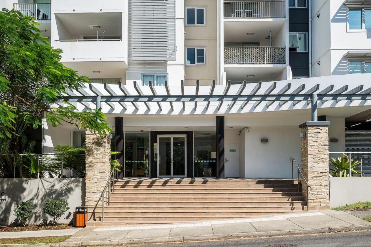 Emerald Tara Palace *