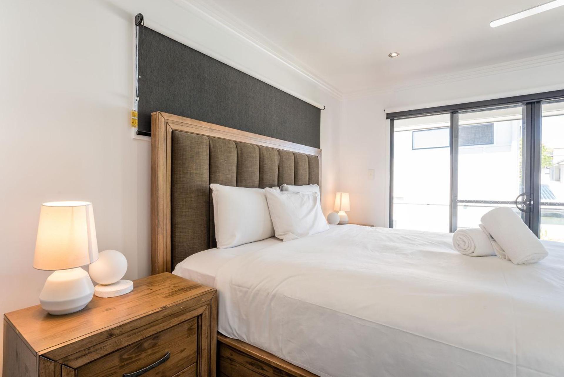 East Village Collective Poolside Urban Ease 15 Min To Airport