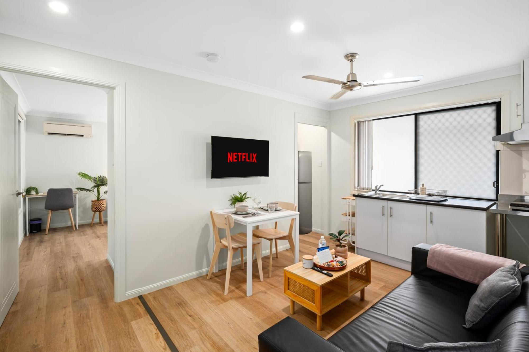 Smart Self Check-in - Sunnybank Station Apartment