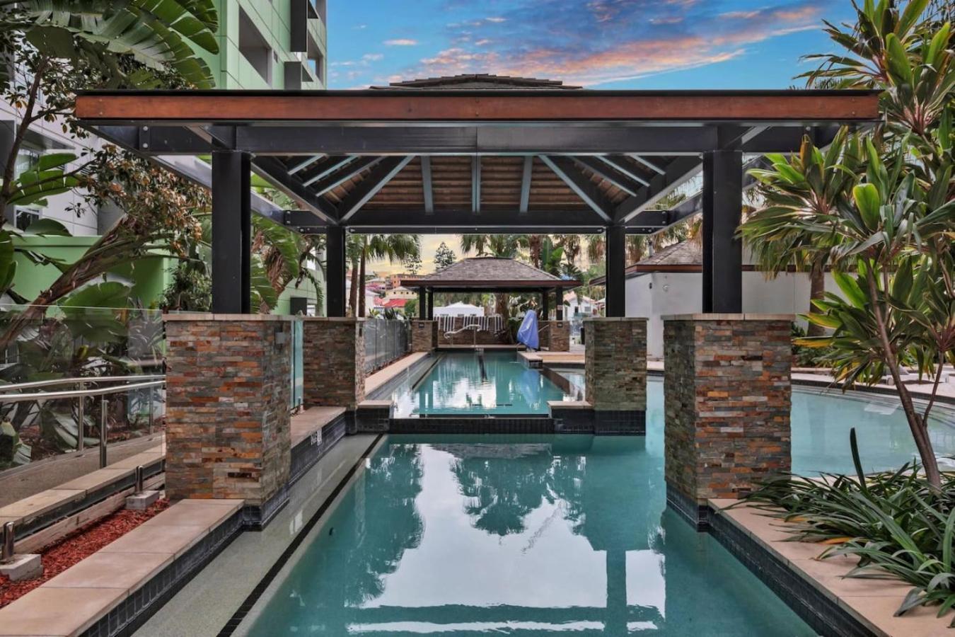 Modern 2br Views And Style Living * Brisbane