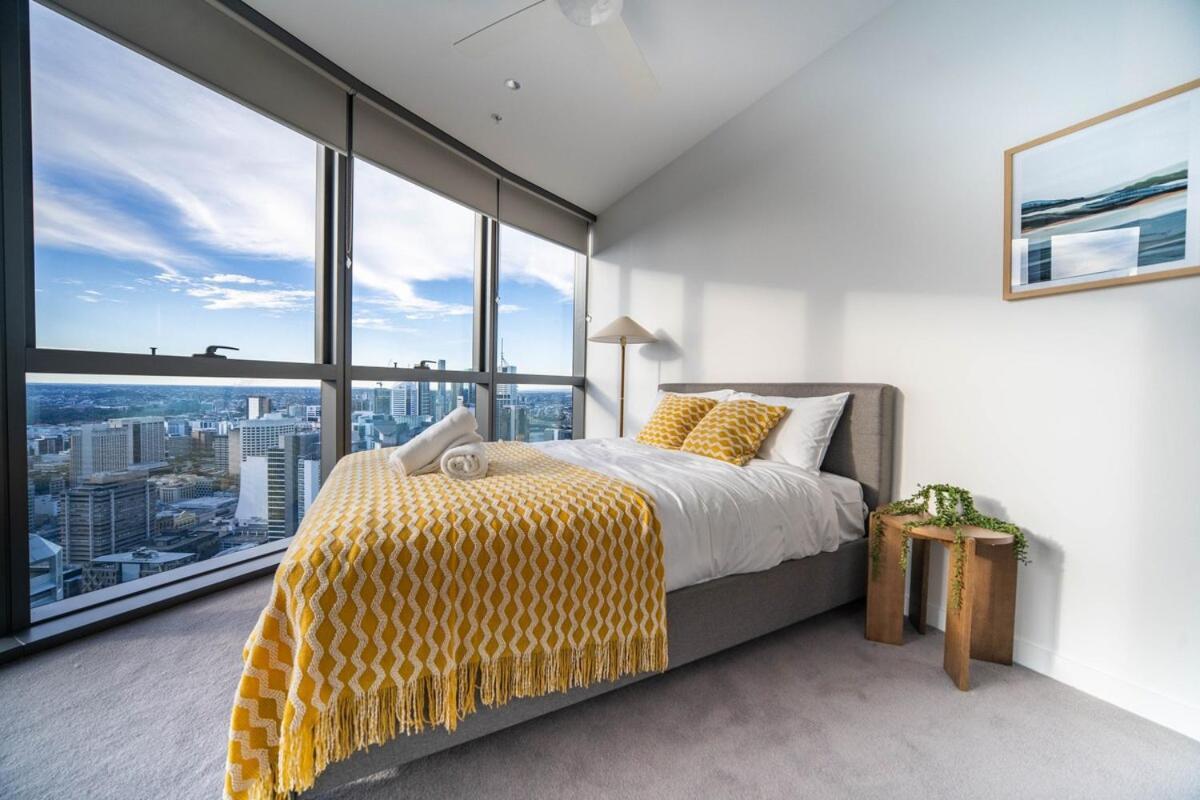 Luxury Waterview 2b2b Wt High Floor In Qw