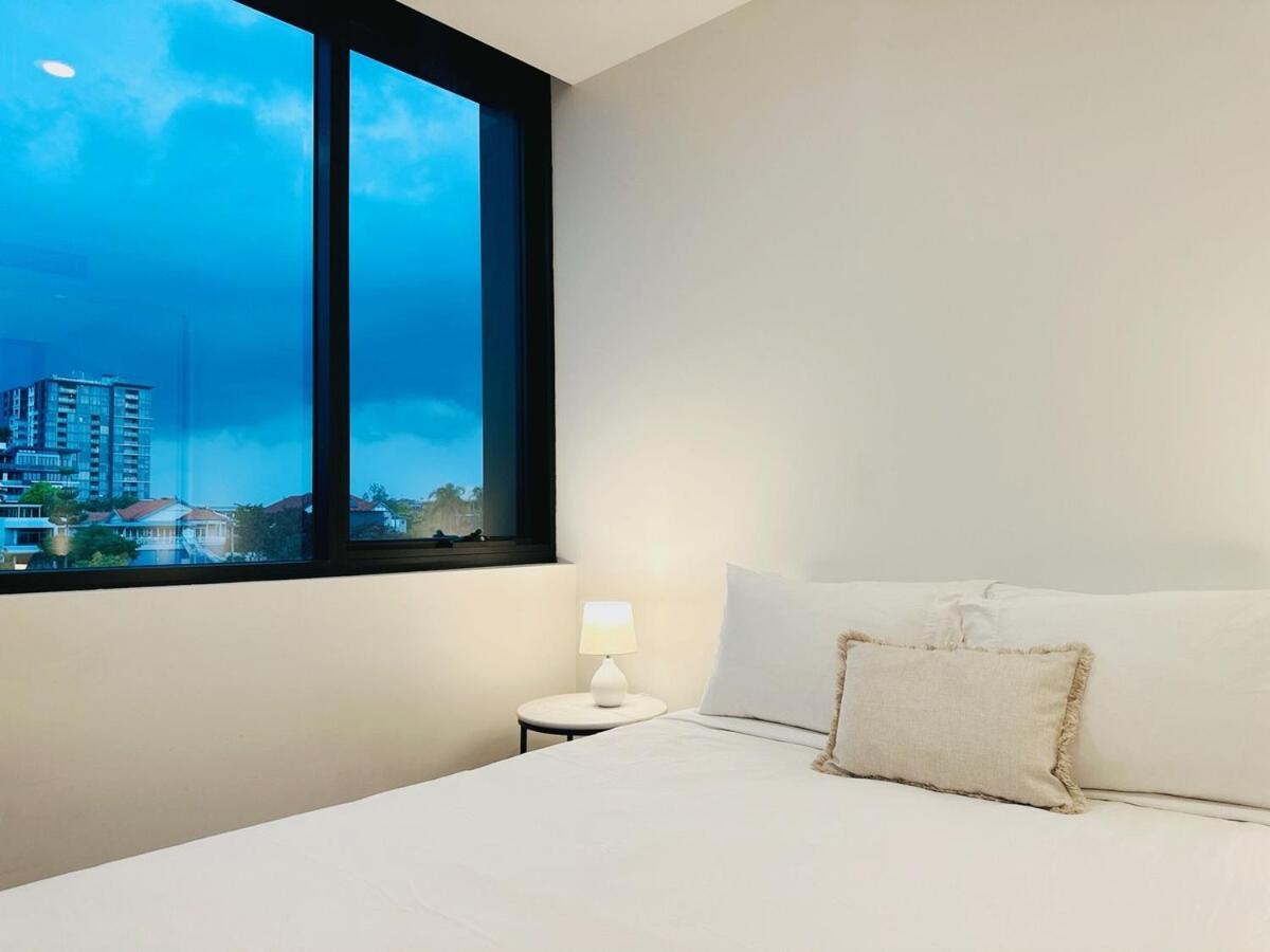 Toowong Cozy 2b2b Retreat With Balcony And Parking Apartment Brisbane