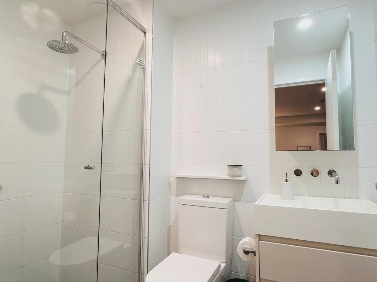 Apartment Toowong Cozy 2b2b Retreat With Balcony And Parking Brisbane