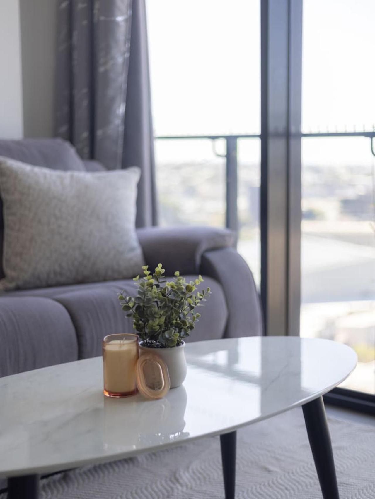 Modern 2br Views And Style Living Apartment