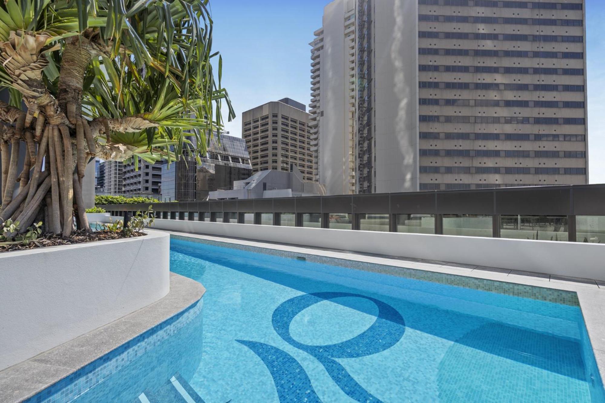 Modern Escape With Pool Access And Views Apartment Brisbane