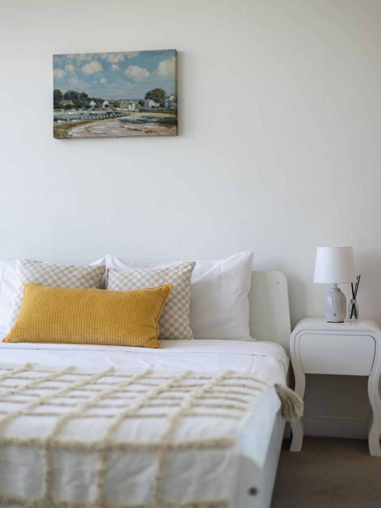 Modern 2br Views And Style Living Apartment