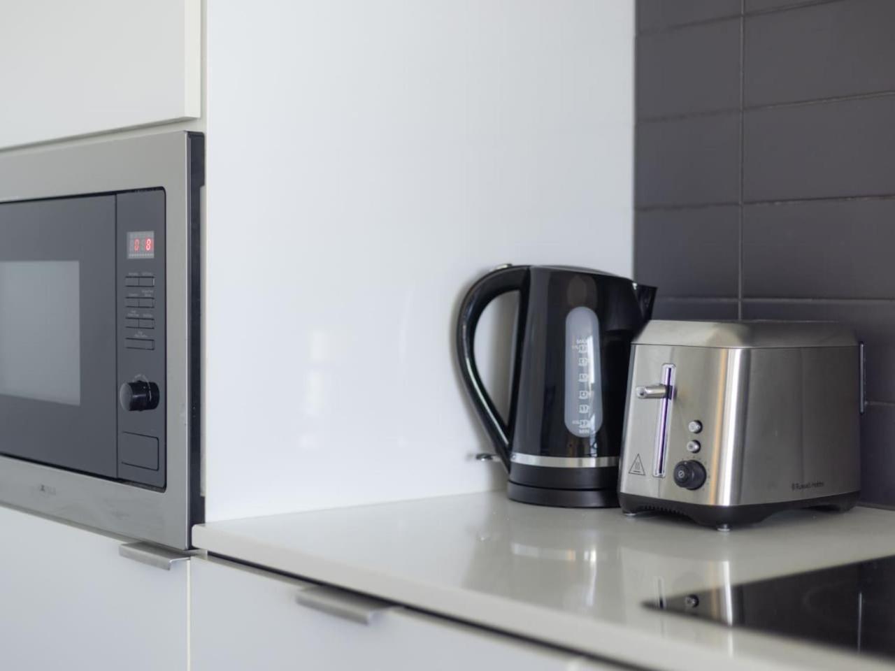 Modern 2br Views And Style Living Apartment Brisbane