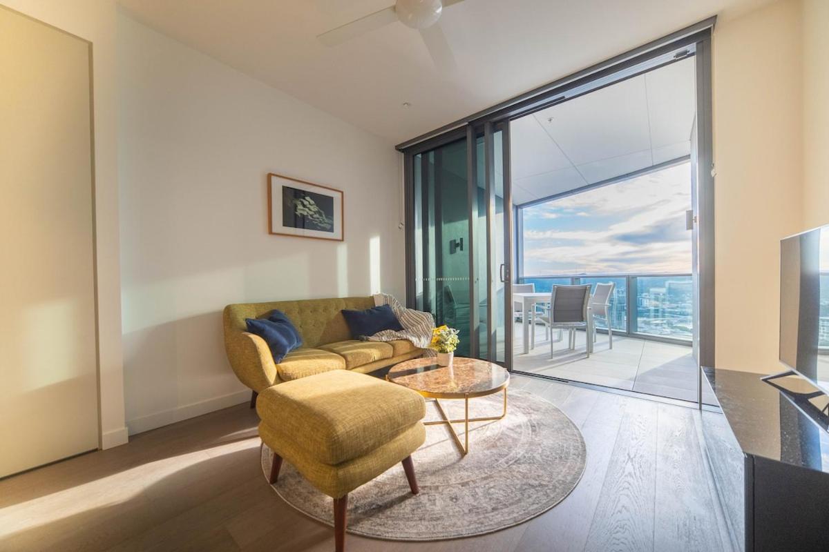 Luxury Waterview 2b2b Wt High Floor In Qw Apartment