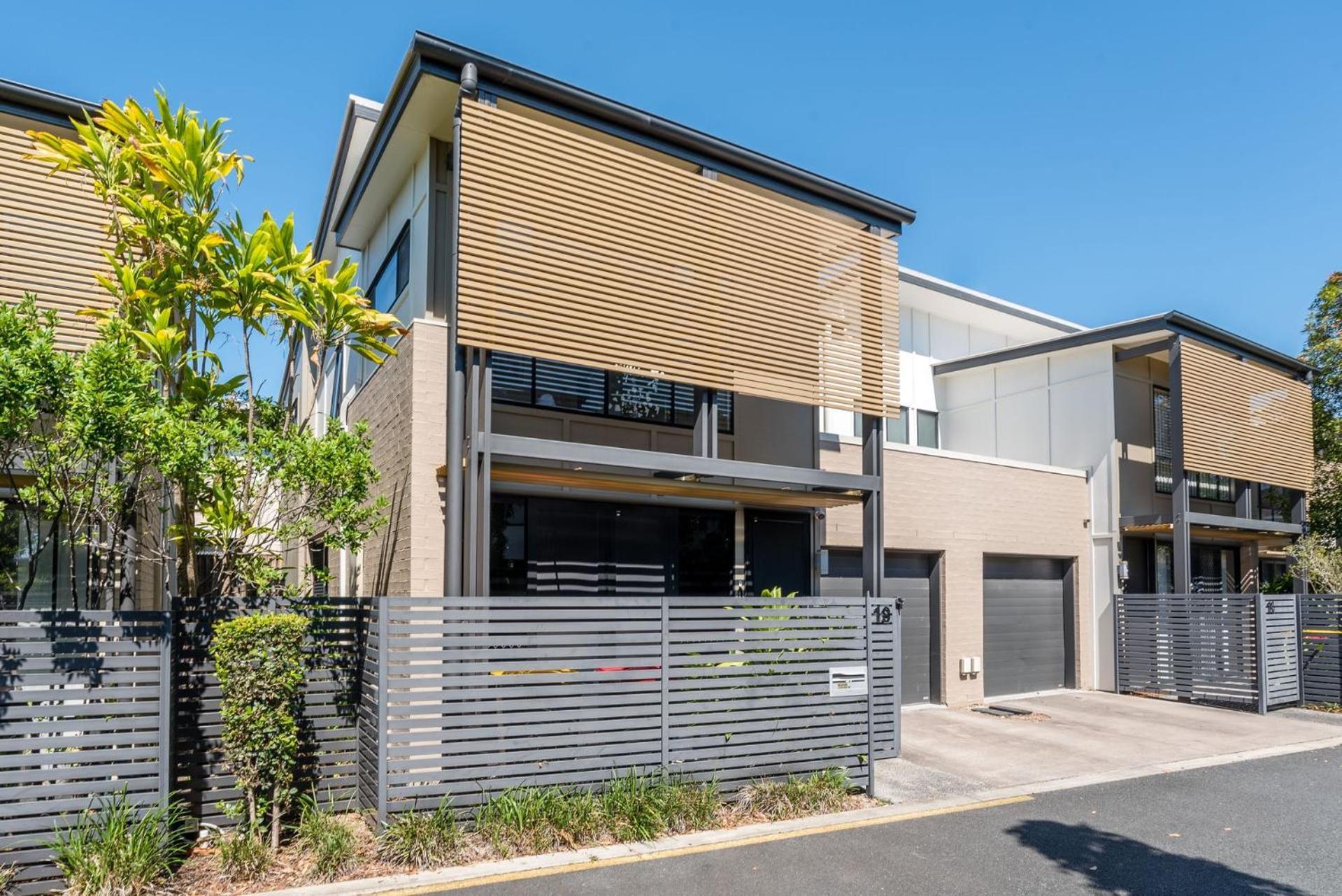 Apartment East Village Collective Poolside Urban Ease 15 Min To Airport *