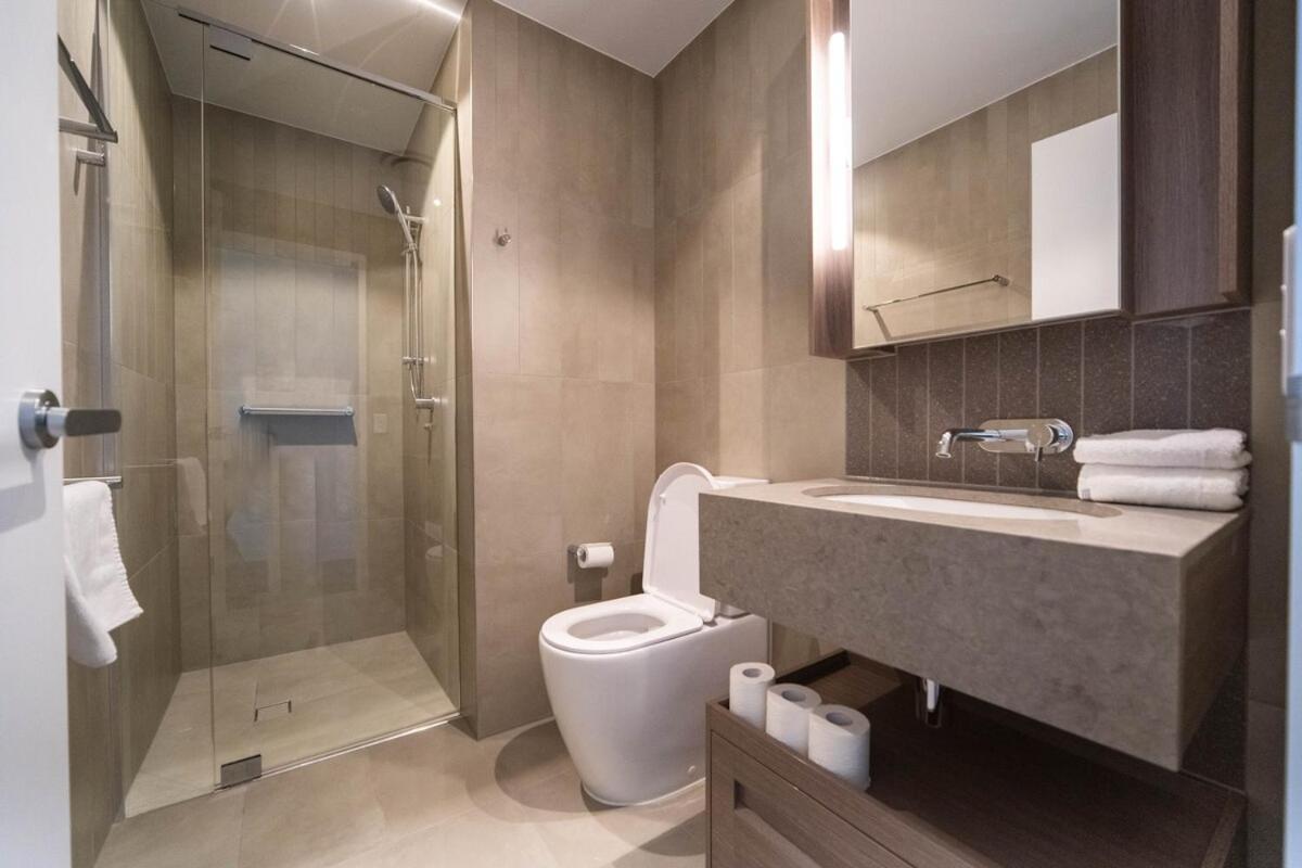 Apartment Luxury Waterview 2b2b Wt High Floor In Qw *