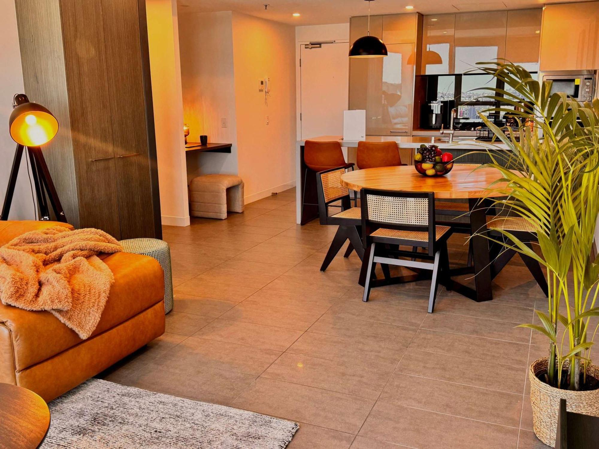 Sky-high Luxury Over The Gabba Views Pool *