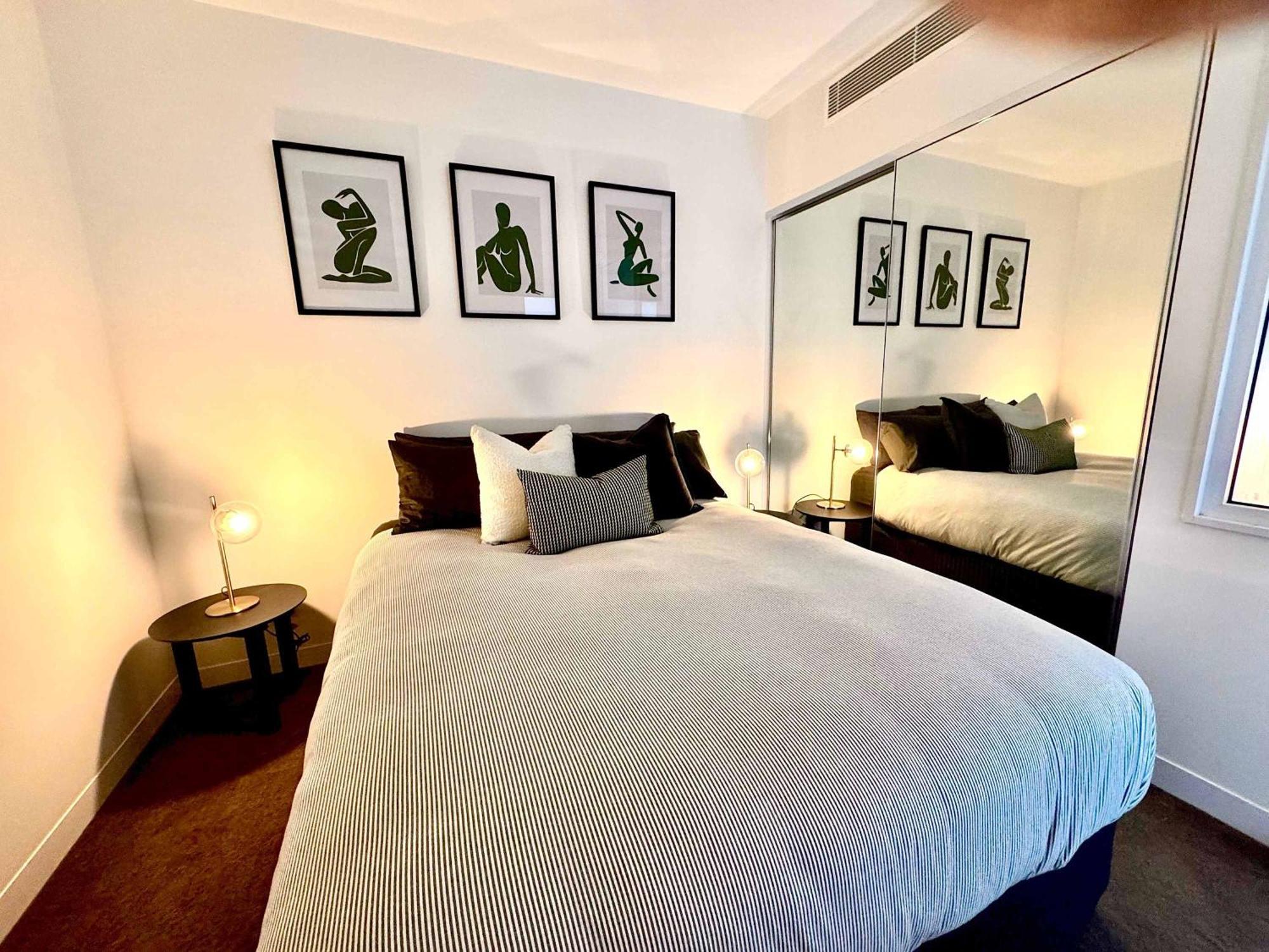 Sky-high Luxury Over The Gabba Views Pool Apartment Brisbane