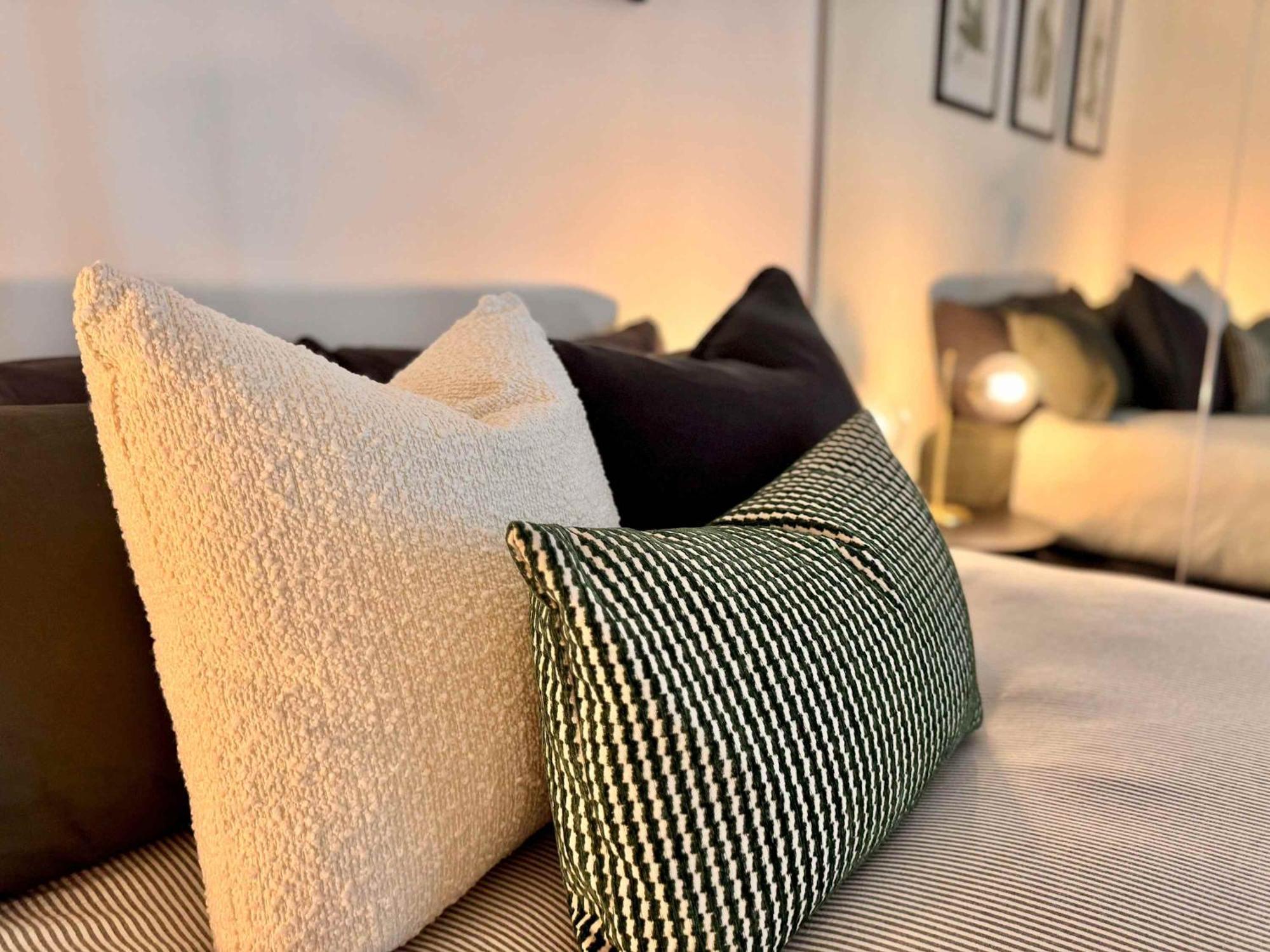 Sky-high Luxury Over The Gabba Views Pool Apartment Brisbane