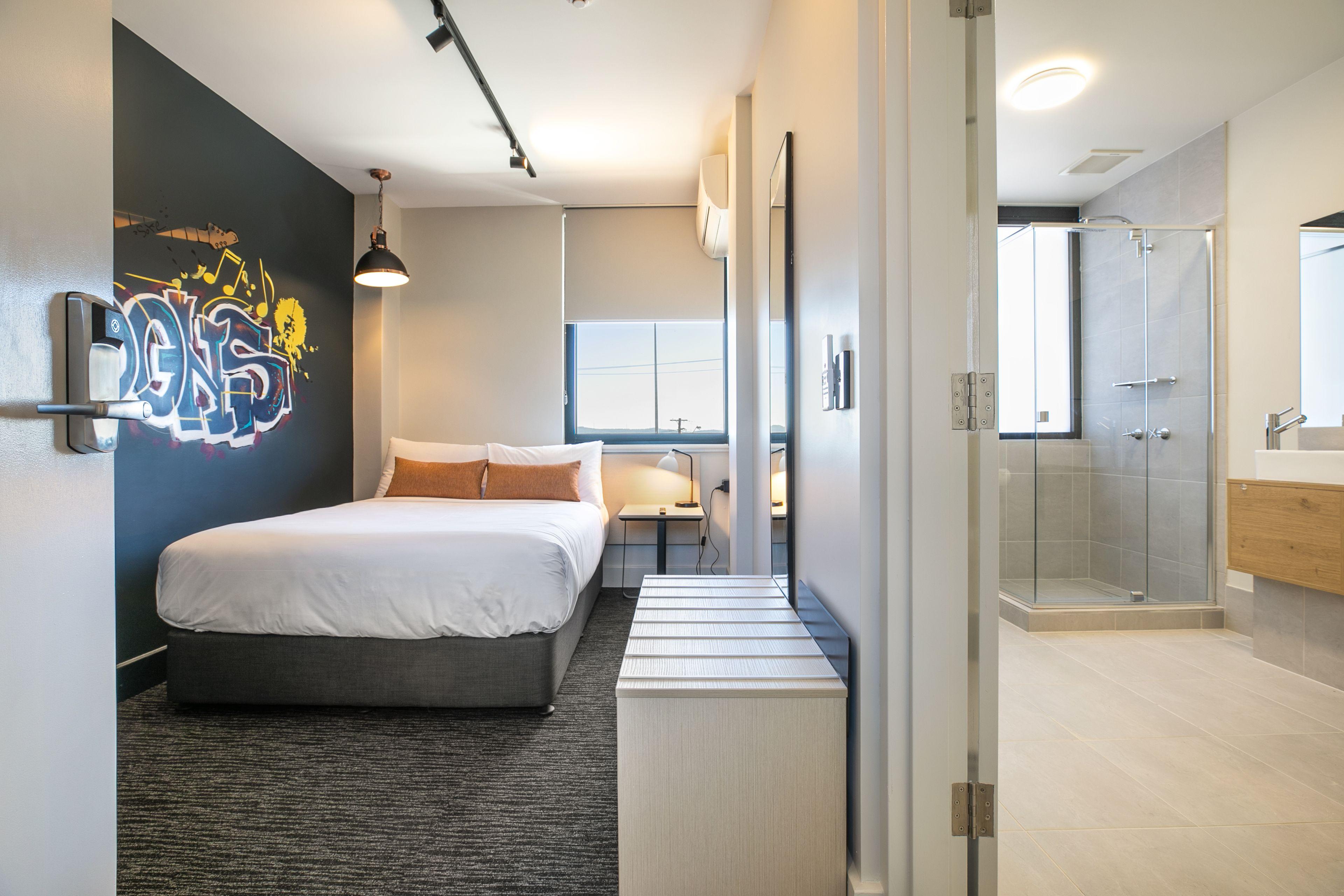 Nightcap At Chardons Corner 3*