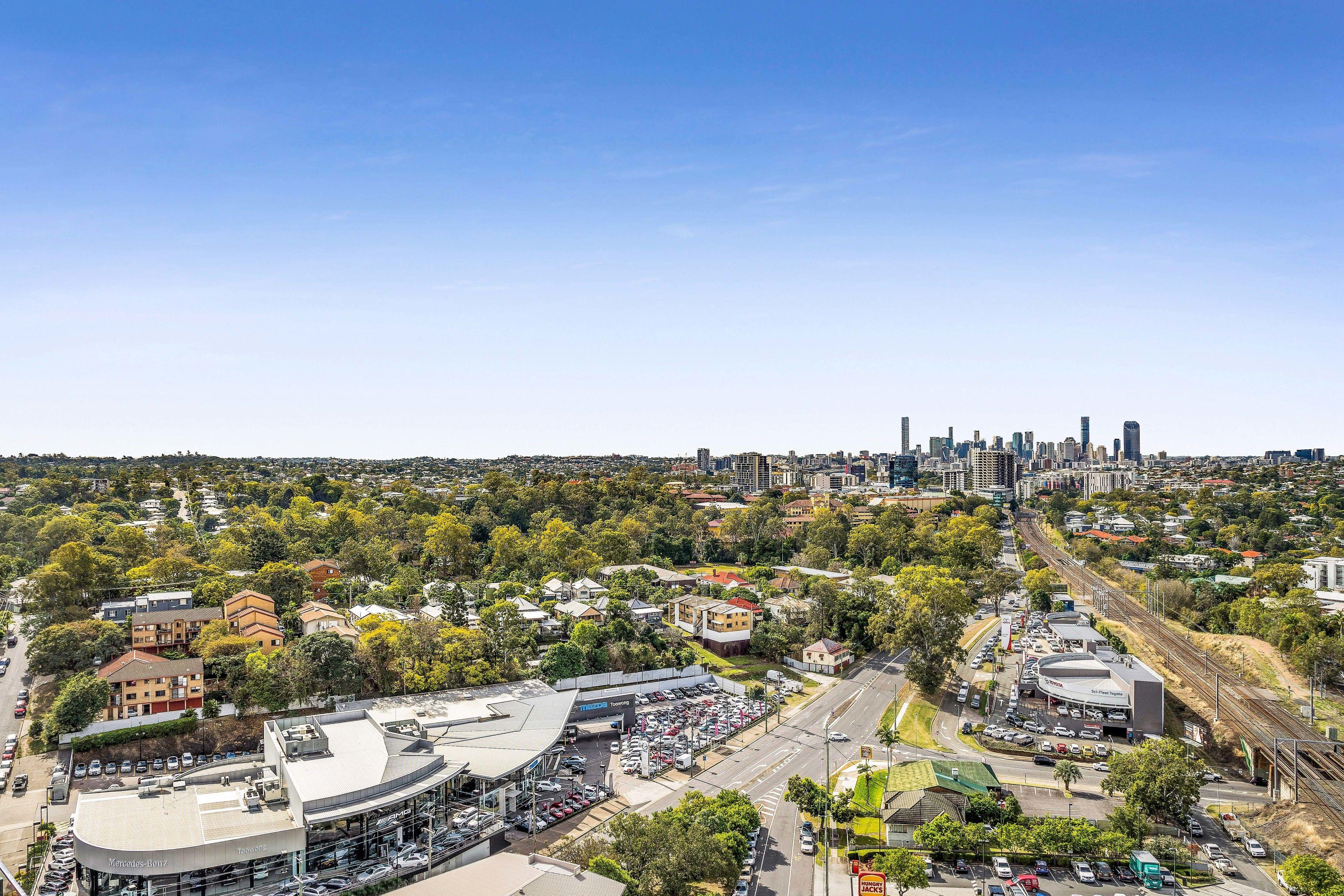 Essence Taringa Aparthotel 5*