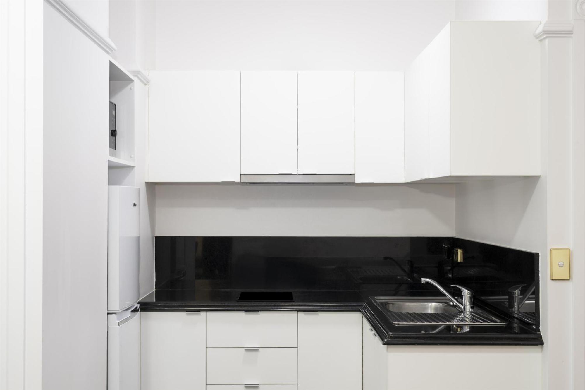 Adina Anzac Square Aparthotel