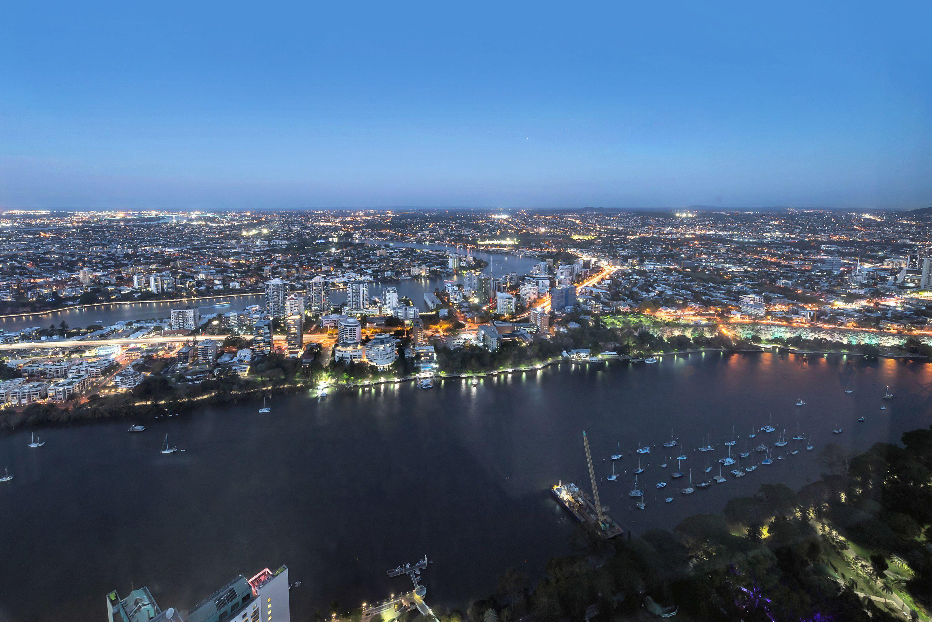 Hamptons Retreat On Level 77 Skytower Brisbane