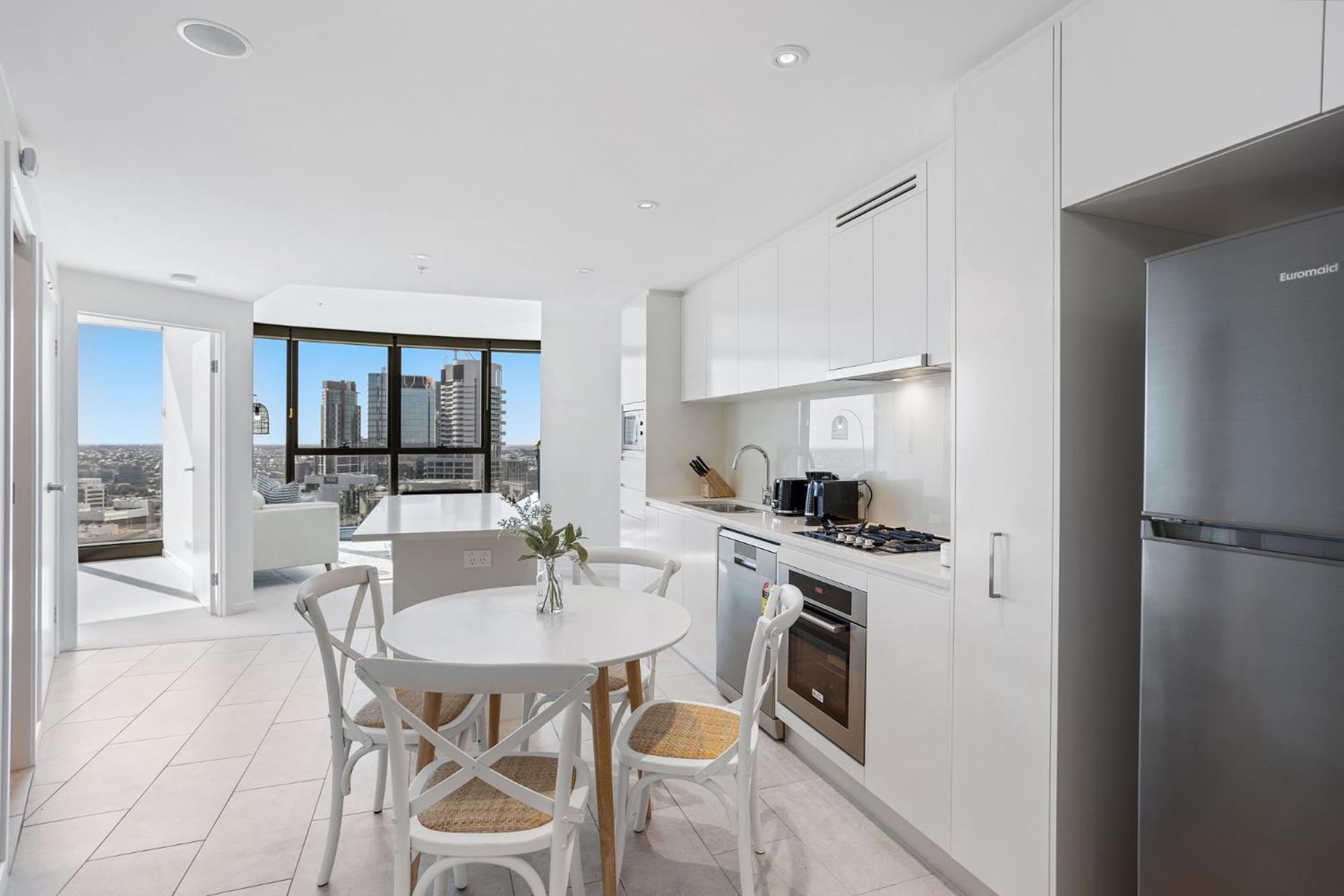 52nd Floor With Panoramic Views Of Apartment