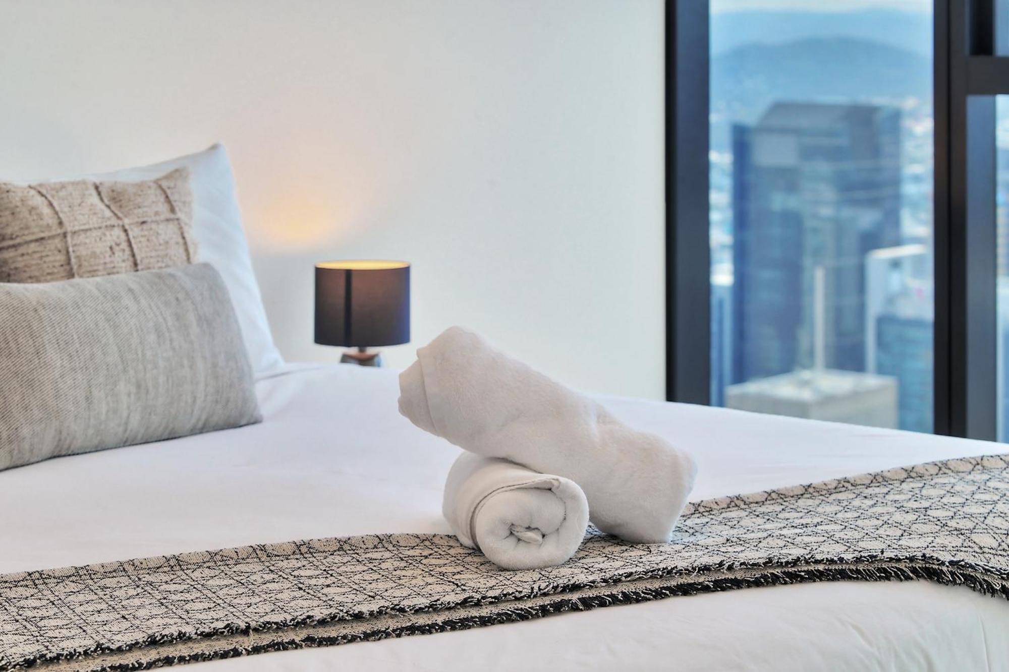 Panoramic 3-bedroom Skyscape With Free Parking Apartment