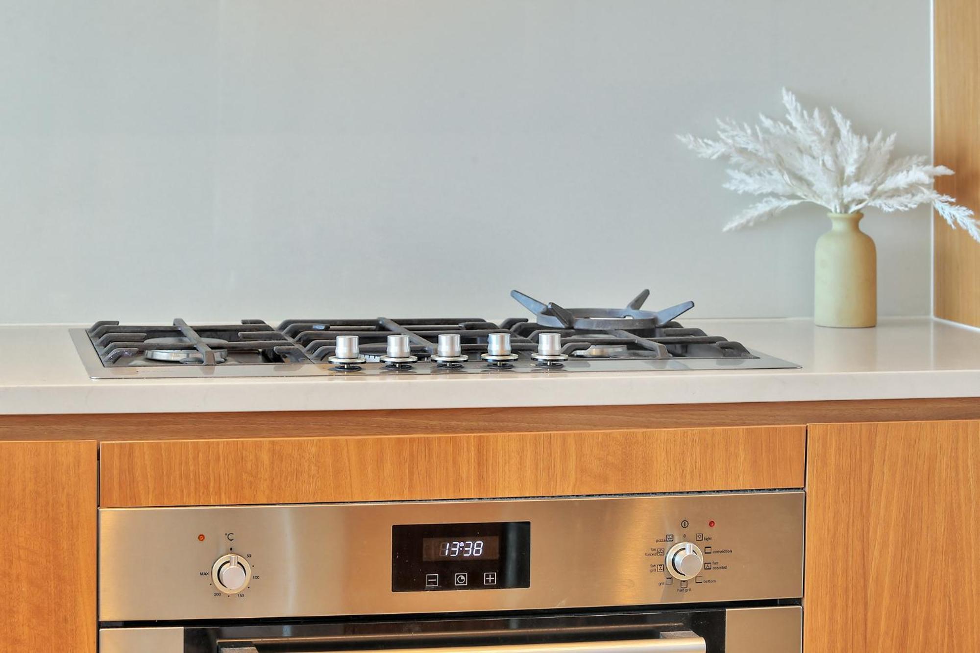 Panoramic 3-bedroom Skyscape With Free Parking Apartment