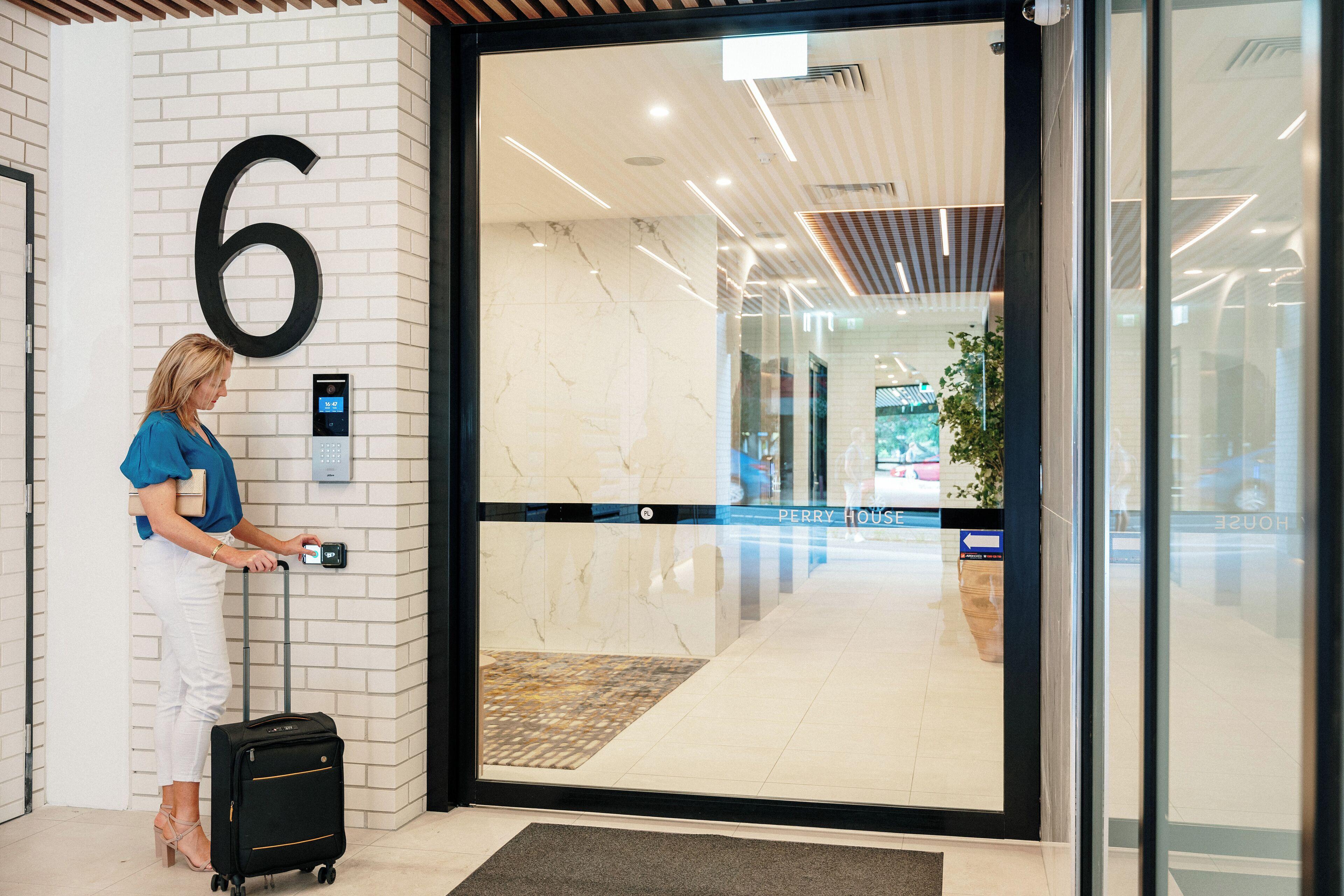 Aparthotel Rambla At Perry House 4*