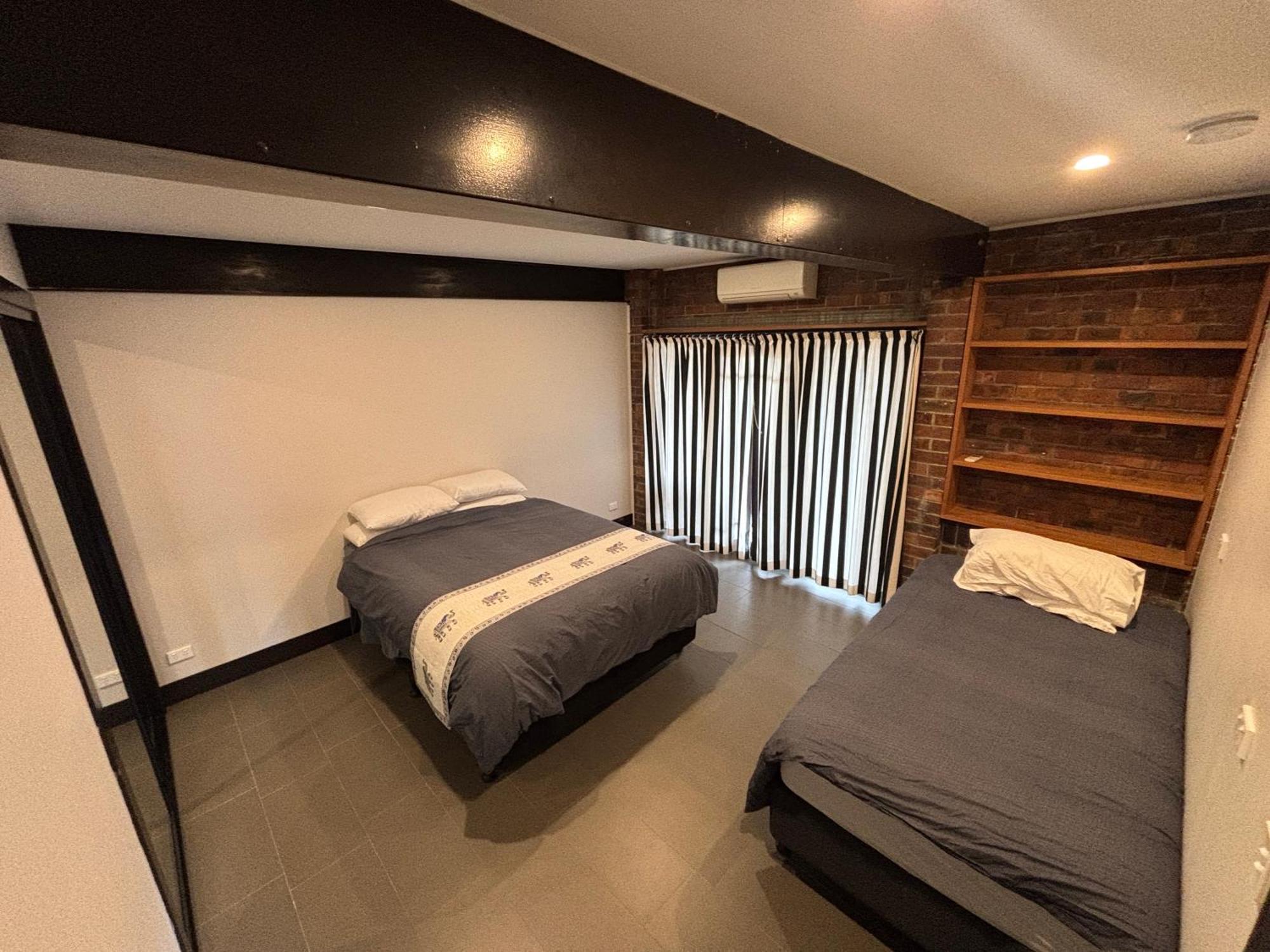 24 Elizabeth Apartment