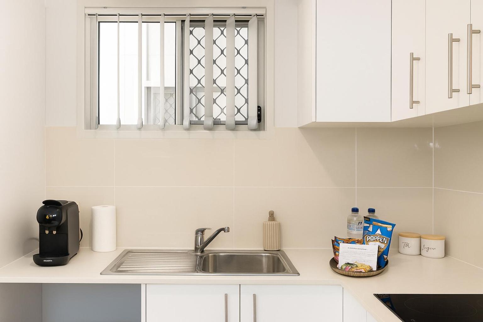 Smart Self Check-in - W Freney Apartment