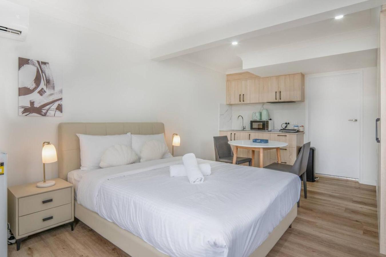 New Self-contained Unit For Solo Or Couple Travelers Brisbane