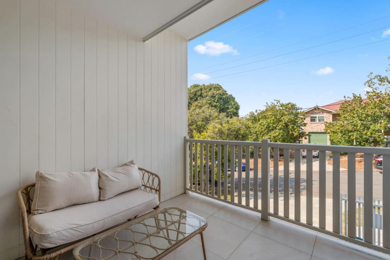 Modern Family Oasis Luxe With Balcony Ac And Backyard) Brisbane