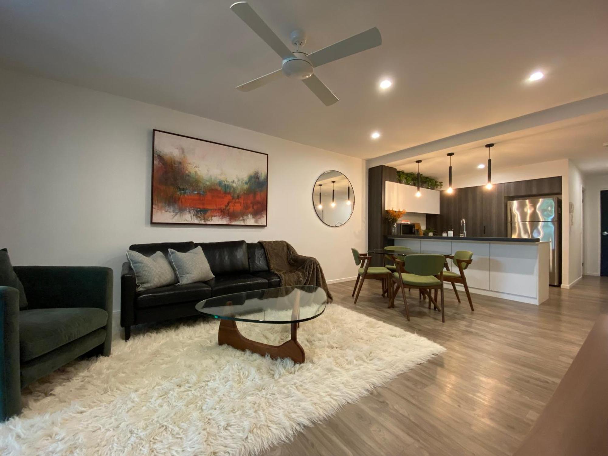 Homestay Urban Retreat - Shared With Queen Bed And Private Ensuite *