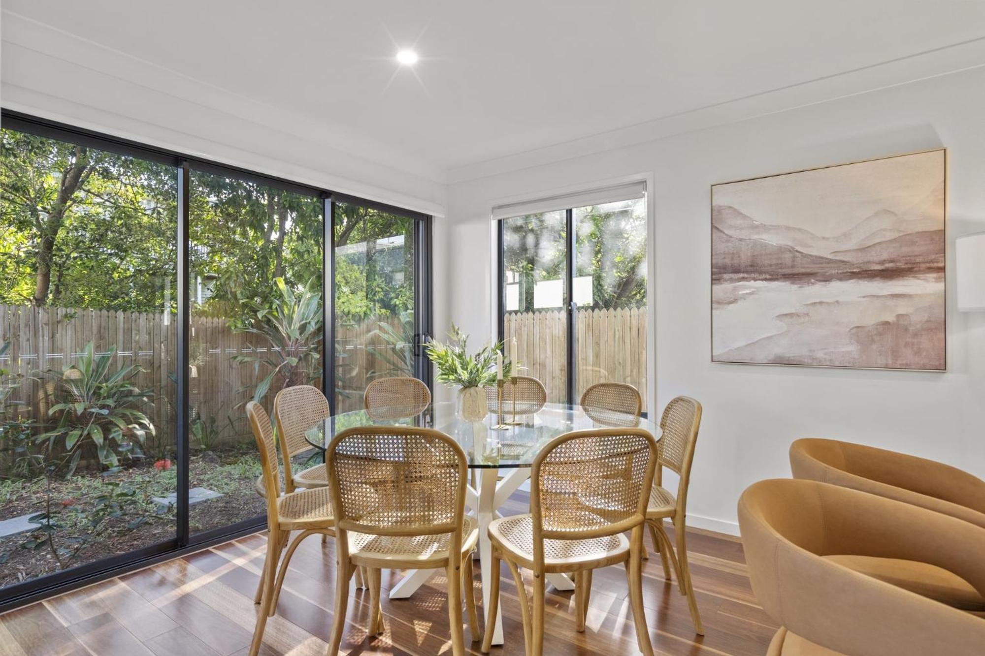 Retreat With Parking Close To Greenslopes Hospital Holiday home