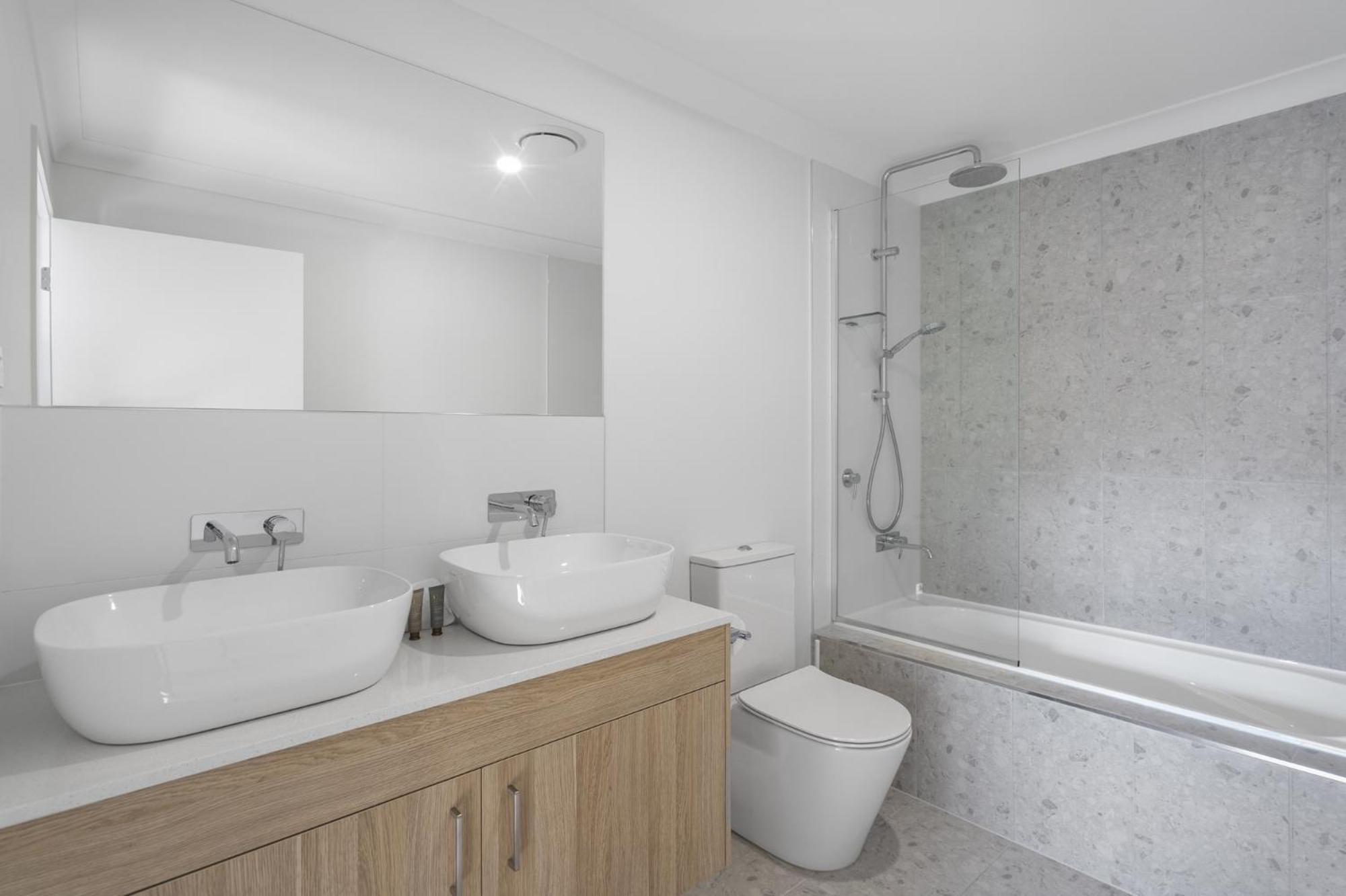 Retreat With Parking Close To Greenslopes Hospital * Brisbane