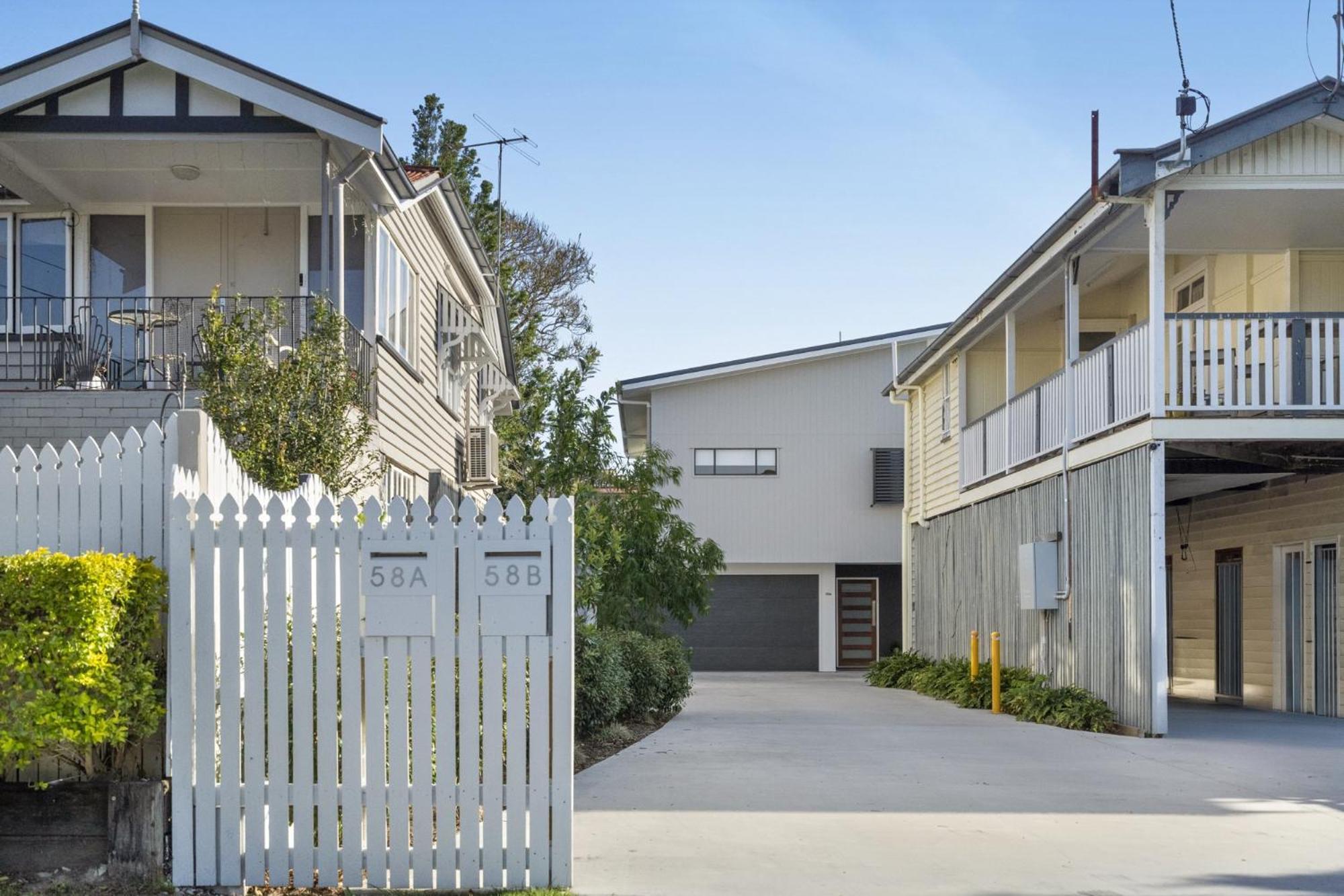 Holiday home Retreat With Parking Close To Greenslopes Hospital Brisbane