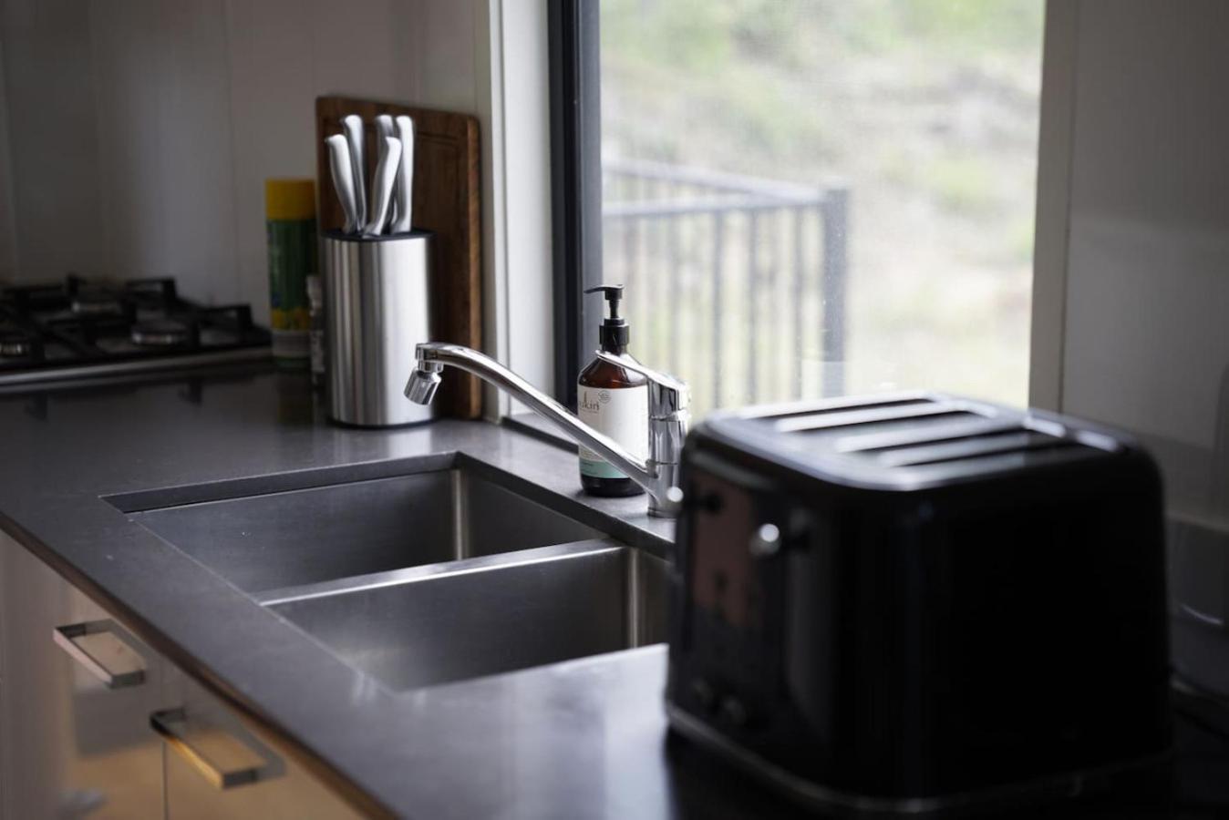 Holiday home Urban Luxe Retreat 3-level Stylish Near Cbd Brisbane