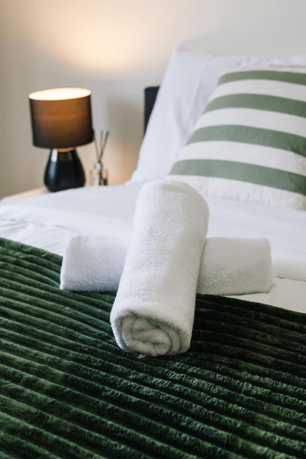 Cozy Little Charm Unit In Eight Miles Plain Brisbane