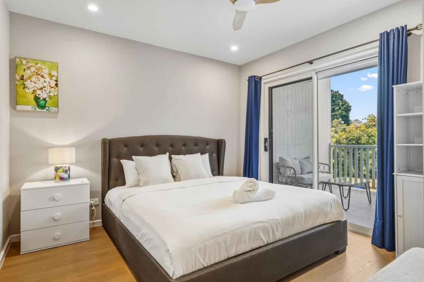 Holiday home Modern Family Oasis Luxe With Balcony Ac And Backyard) Brisbane