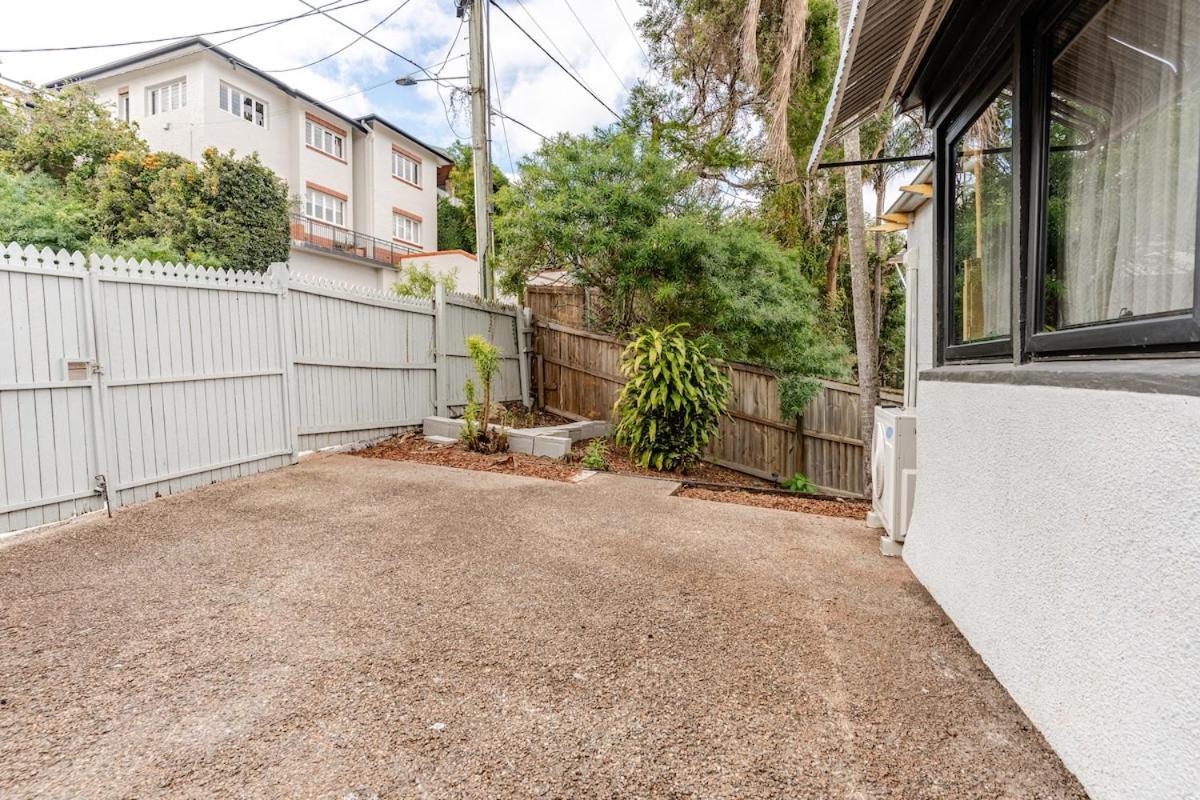 Holiday home B5q Abnb-style 2br House With Free Parking And 5 Mins Ride To Eagle Farm