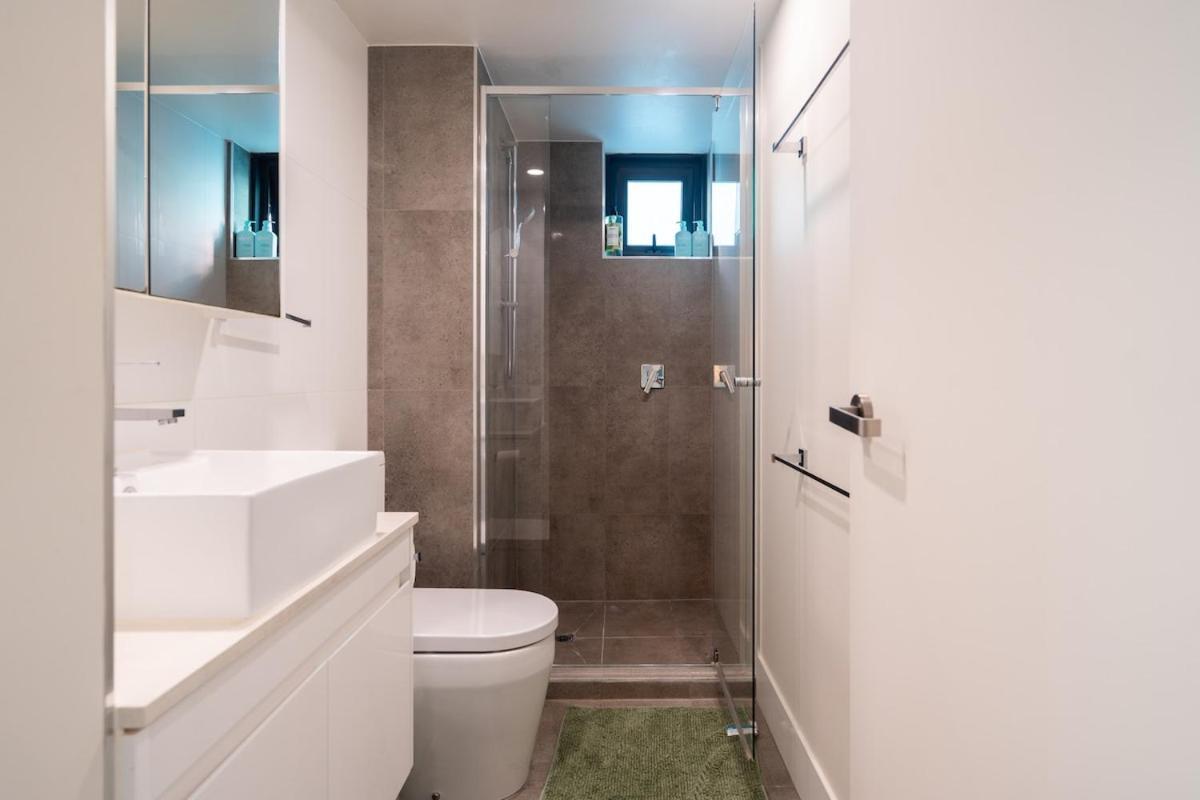 Walk To South & Convention Centre Apartment