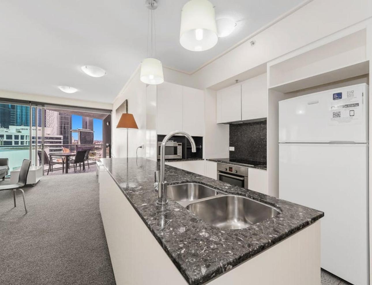 Evolution Apartment *